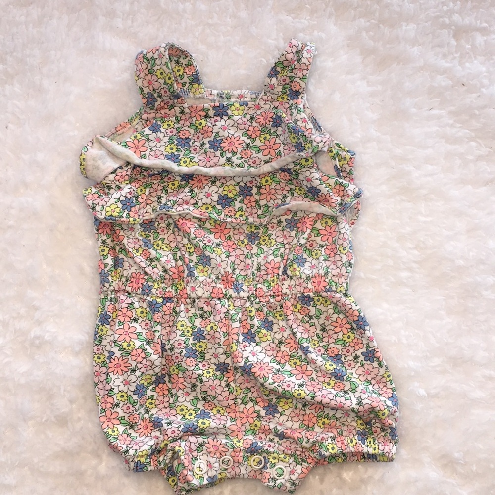 Carter’s 0-3 month girl summer romper